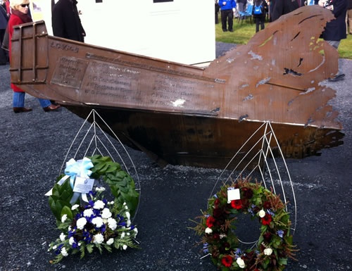 us-navy-tragedy-memorial.jpg?itok=6OwrxRBW